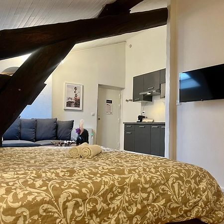 Suite Polkka Лион Екстериор снимка