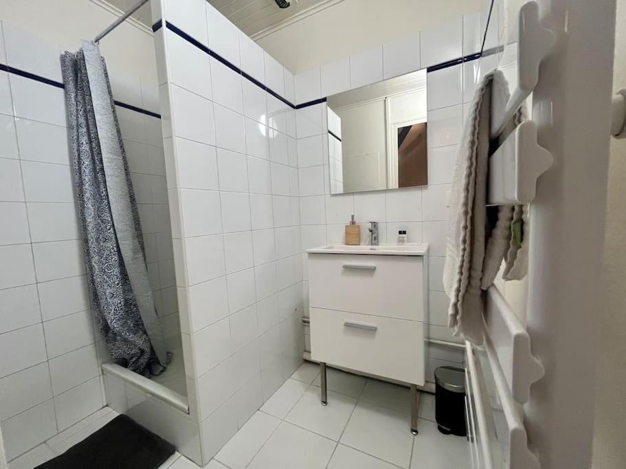 Suite Polkka Лион Екстериор снимка