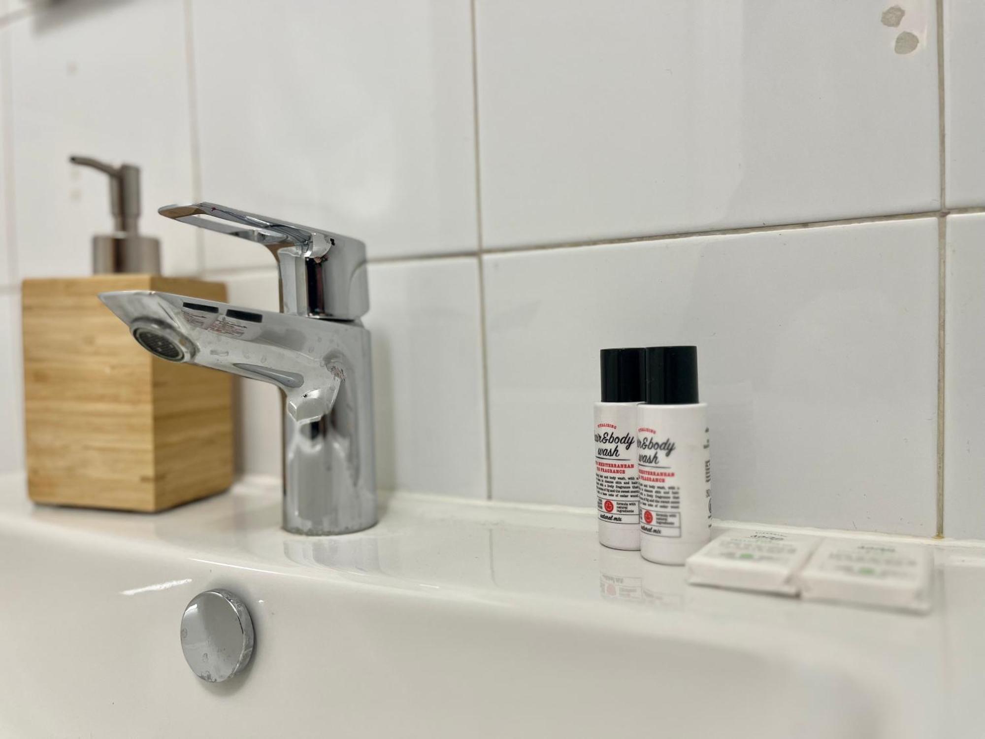 Suite Polkka Лион Екстериор снимка