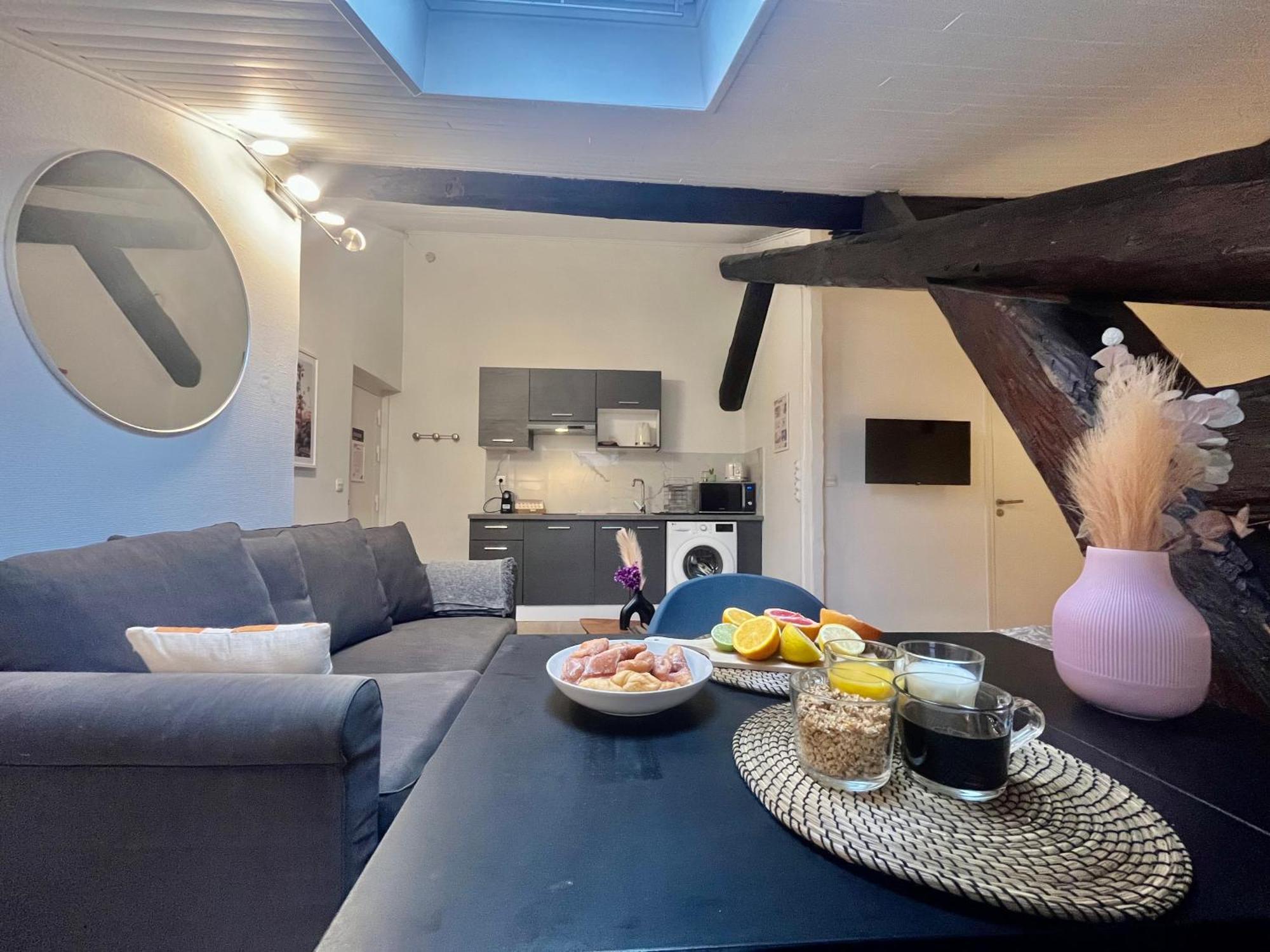 Suite Polkka Лион Екстериор снимка